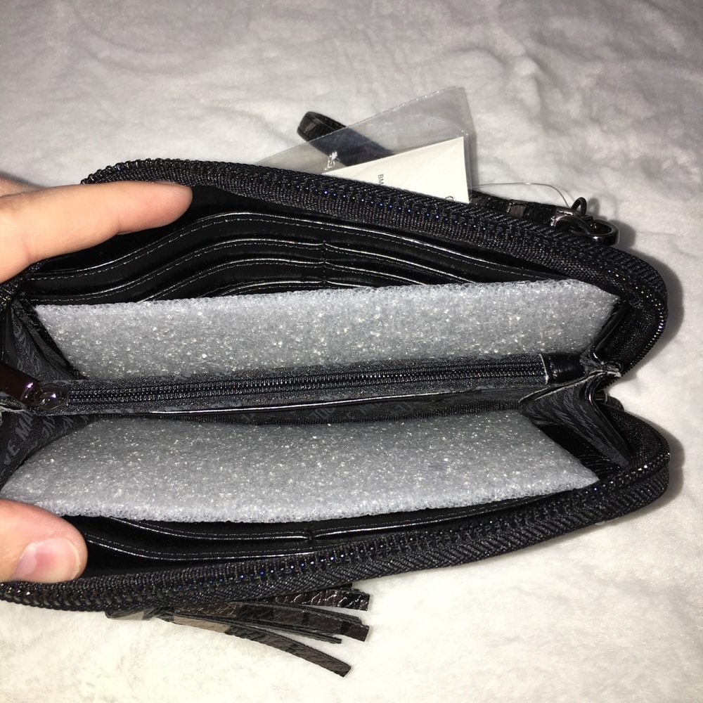 NWT Steve Madden Camo Wristlet - Picture 4 of 6